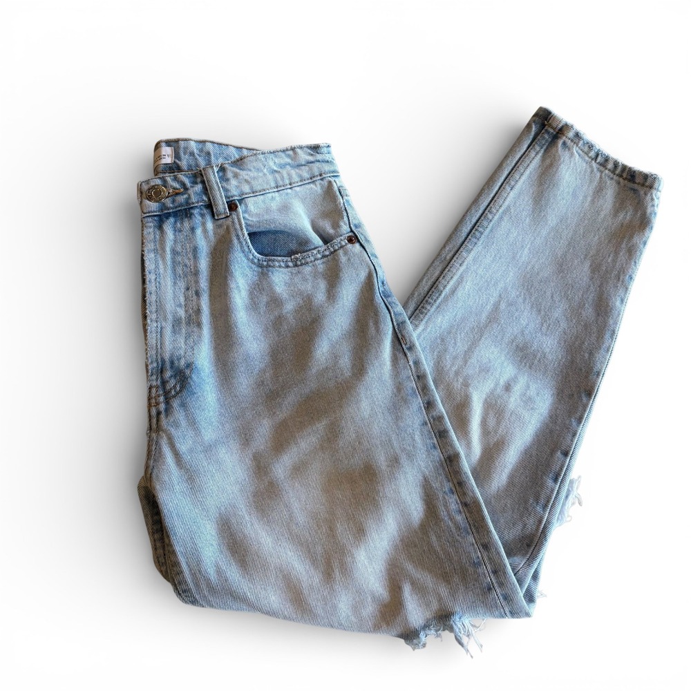KanCan Women Light Wash High Rise Distressed Mom‎ Jeans Size 5/26